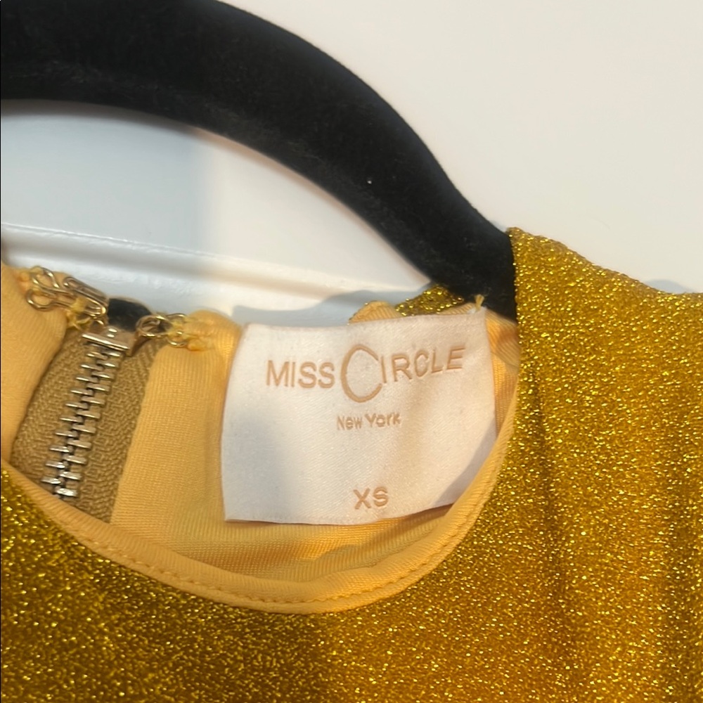 Miss Circle Gold Ruched Dress - Picture 2 of 6